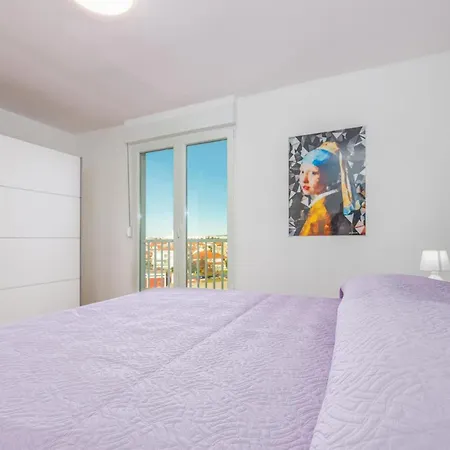 Apartment Amazing In With Kitchen *