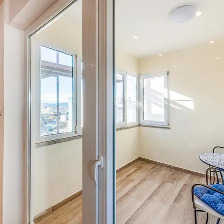 Apartment Amazing In With Kitchen Zadar